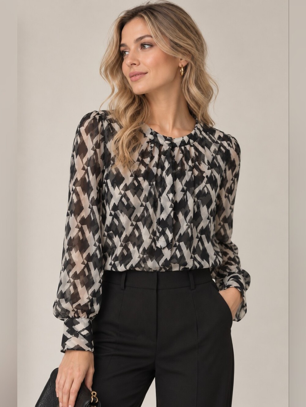 Diane von Furstenberg DVF 100% Silk Abstract Print Blouse